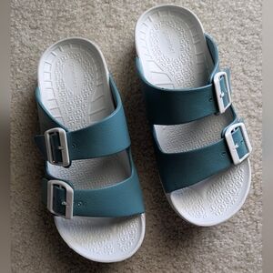 GRAVITY DEFYER WOMEN'S UPBOV ORTHO-THERAPUTIC SANDALS